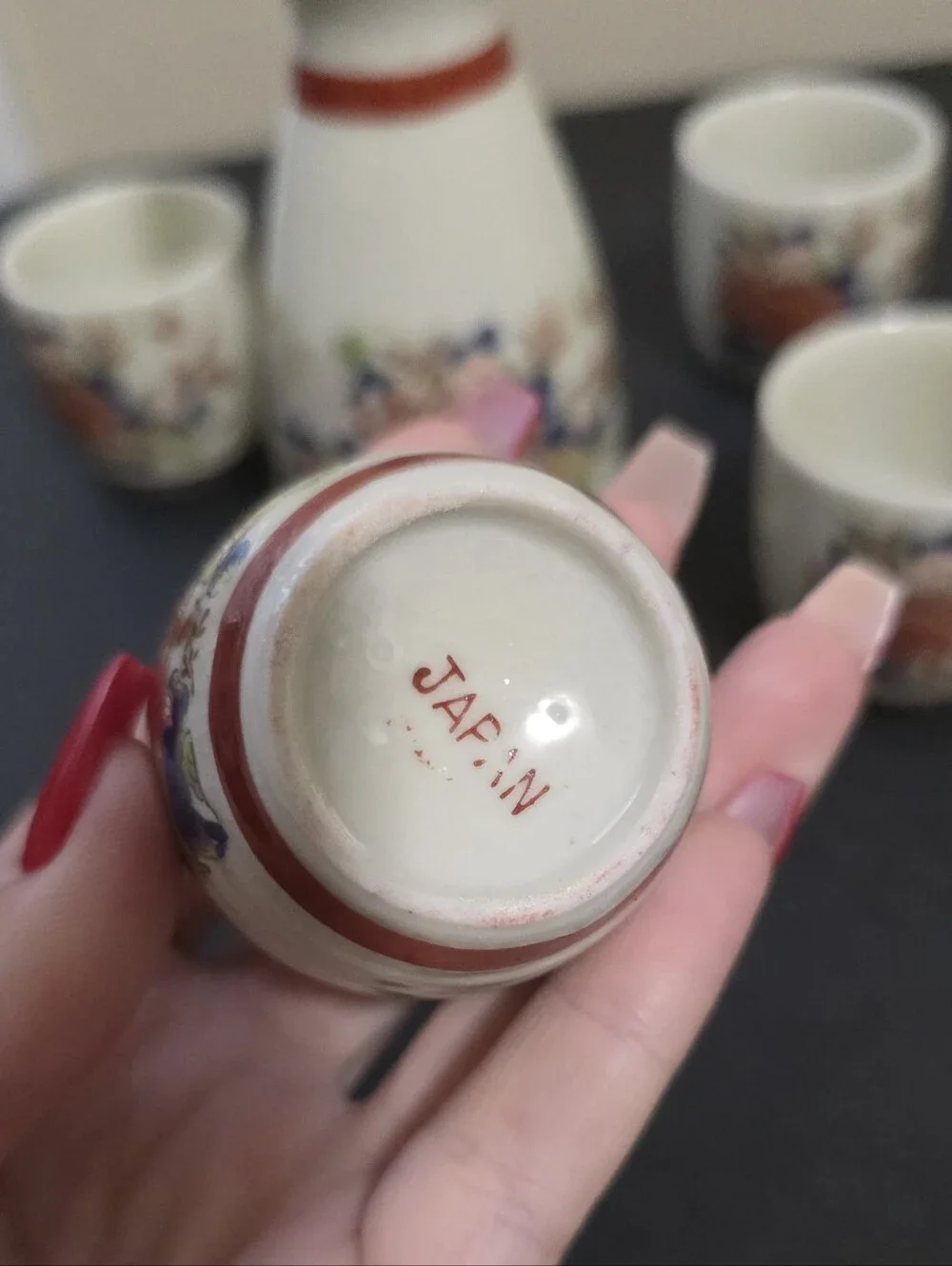 Japanese-Style Ceramic Sake Set with Floral Motif - White & Red - MADE IN JAPAN